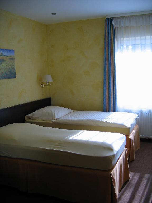Hotel Rosenhof Dusseldorf Room photo