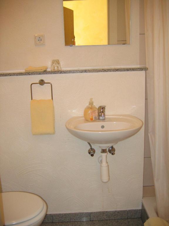 Hotel Rosenhof Dusseldorf Room photo