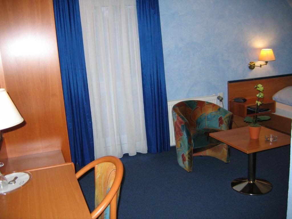 Hotel Rosenhof Dusseldorf Room photo